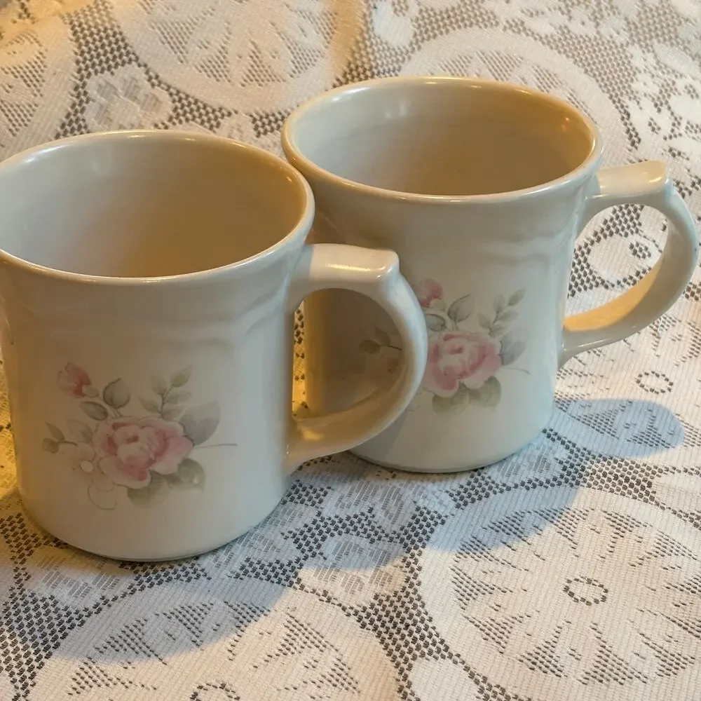 Vintage Pfaltzgraff USA Tea Rose Ceramic Set of 2 Mugs USA 80s Cottage Chic